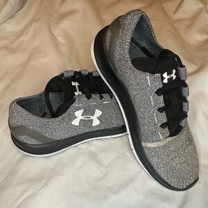 UA SpeedForm 1282000-001 Women’s Size 7 Gray Black Running Training Shoes